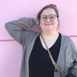 Meet your Posher, Emily